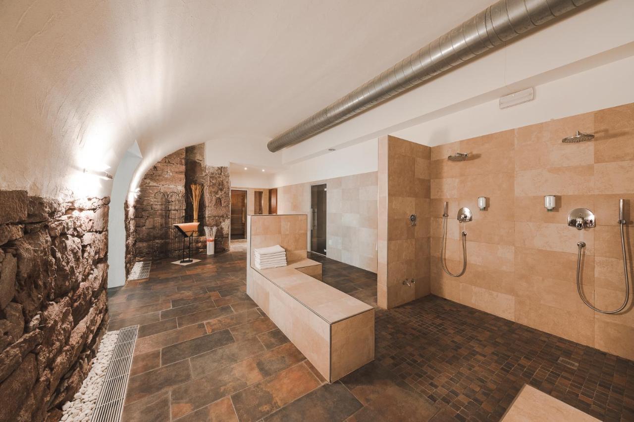 Hotel Mandelhof Appiano sulla Strada del Vino Kültér fotó