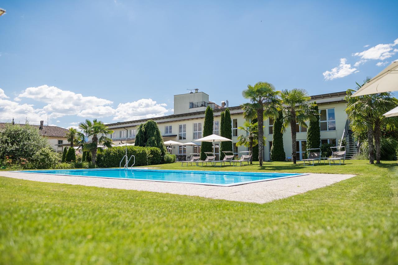Hotel Mandelhof Appiano sulla Strada del Vino Kültér fotó
